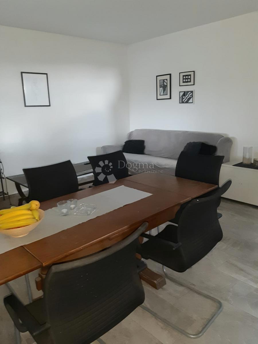 Hiša Vučedol, Vukovar, 78m2