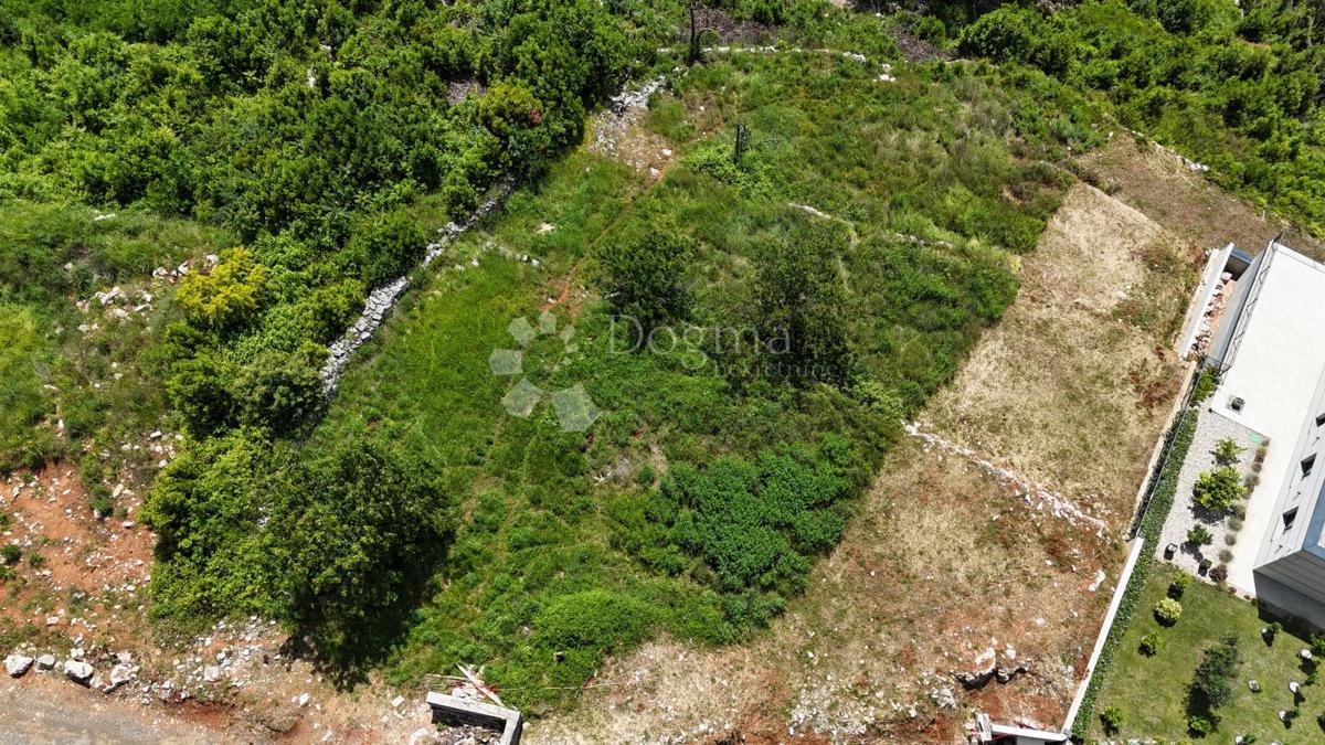 Zazidljivo zemljišče Ičići, Opatija - Okolica, 690m2