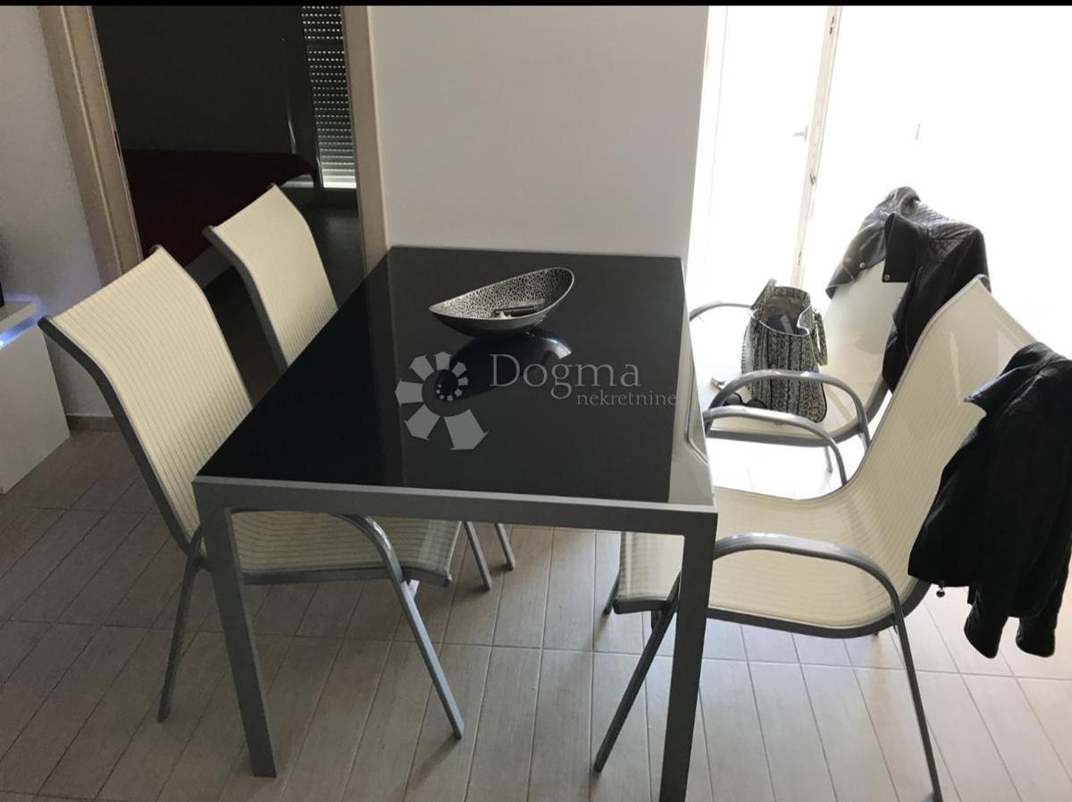 Apartma Ugljan, Preko, 55m2