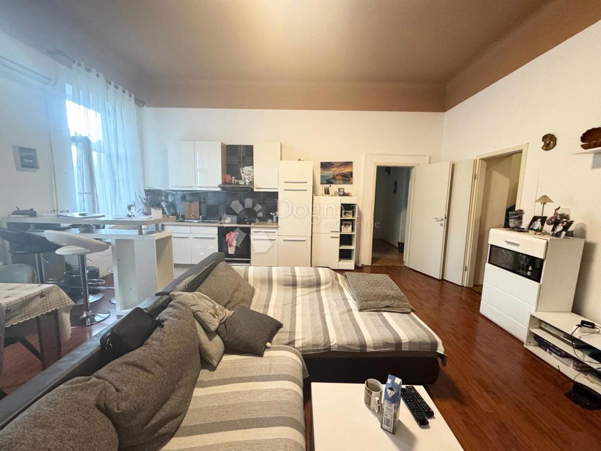 Stanovanje Centar, Rijeka, 78,49m2