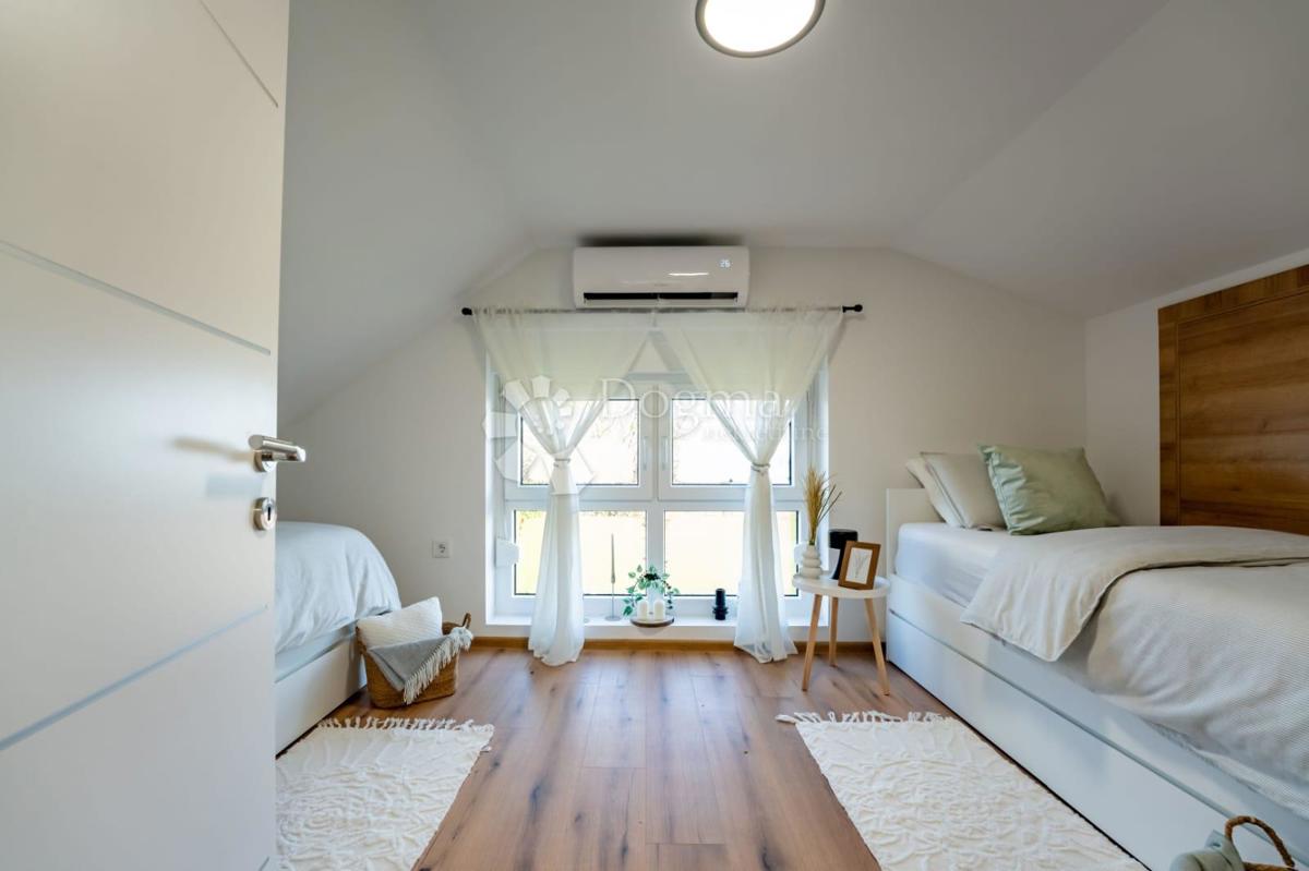 Hiša Stanići, Kapela, 230m2