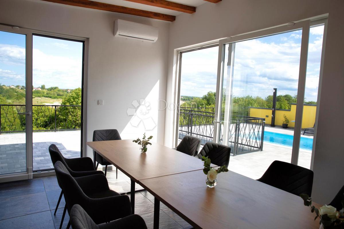 Hiša Stanići, Kapela, 230m2