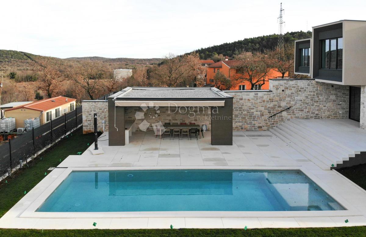 Hiša Rovinj, 216m2