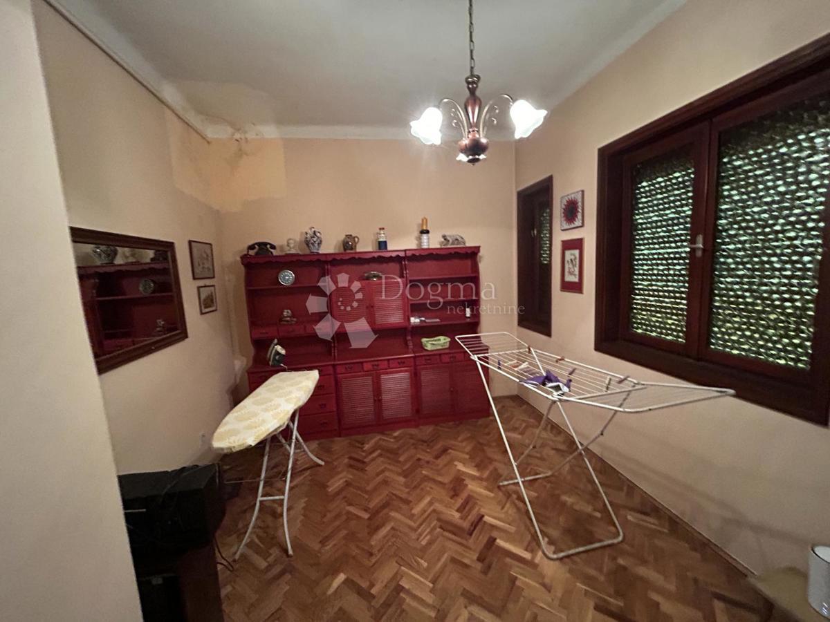 Hiša Trešnjevka, Trešnjevka - Sjever, 180m2