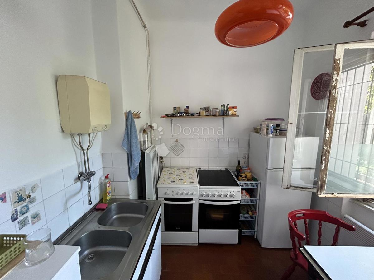 Hiša Trešnjevka, Trešnjevka - Sjever, 180m2
