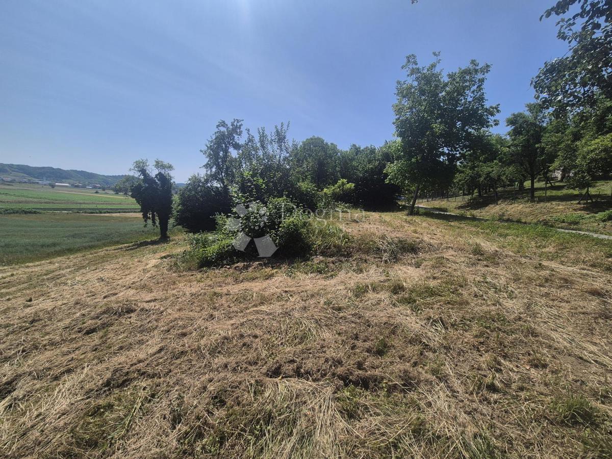 Zazidljivo zemljišče Dukovec, Sveti Križ Začretje, 1.927m2