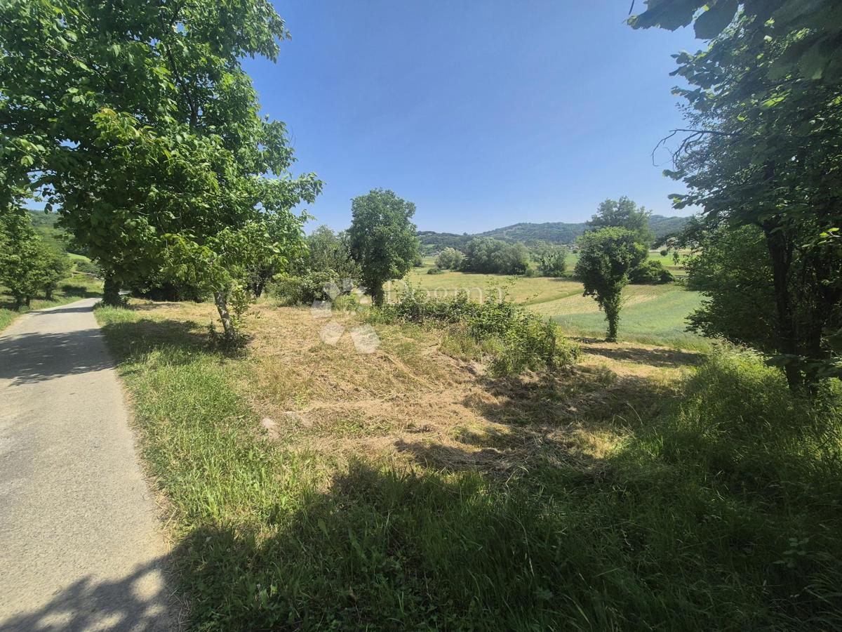 Zazidljivo zemljišče Dukovec, Sveti Križ Začretje, 1.927m2