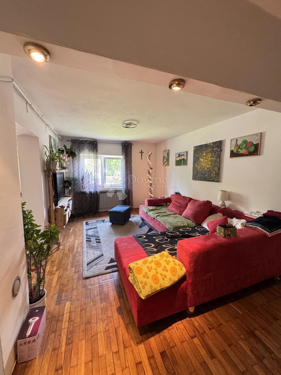 Hiša Črešnjevec, Tuhelj, 102m2