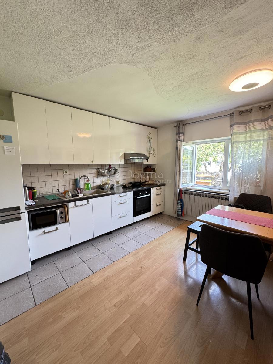 Hiša Črešnjevec, Tuhelj, 102m2