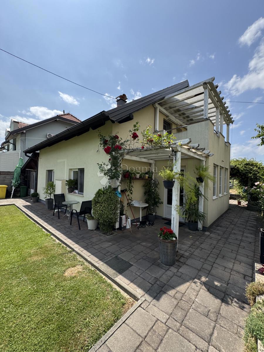 Hiša Črešnjevec, Tuhelj, 102m2