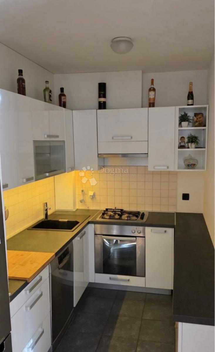 Stanovanje Šubićevac, Šibenik, 57m2