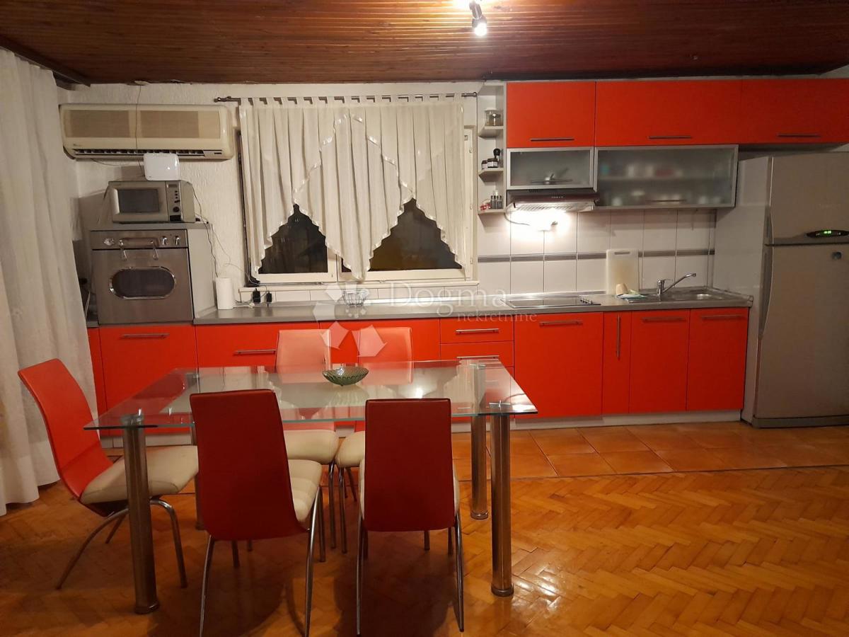 Hiša Peščenica, Peščenica - Žitnjak, 210m2
