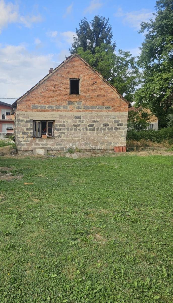 Zazidljivo zemljišče Lukavec Sutlanski, Dubravica, 1.585m2