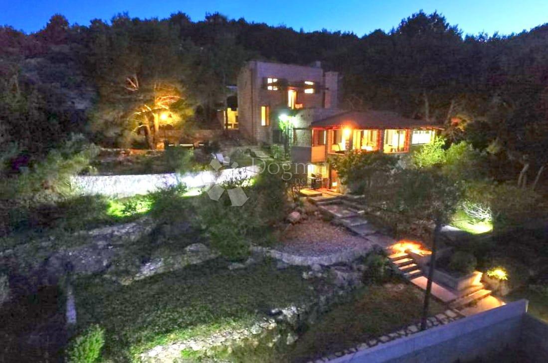 Hiša Zlarin, Šibenik - Okolica, 168m2