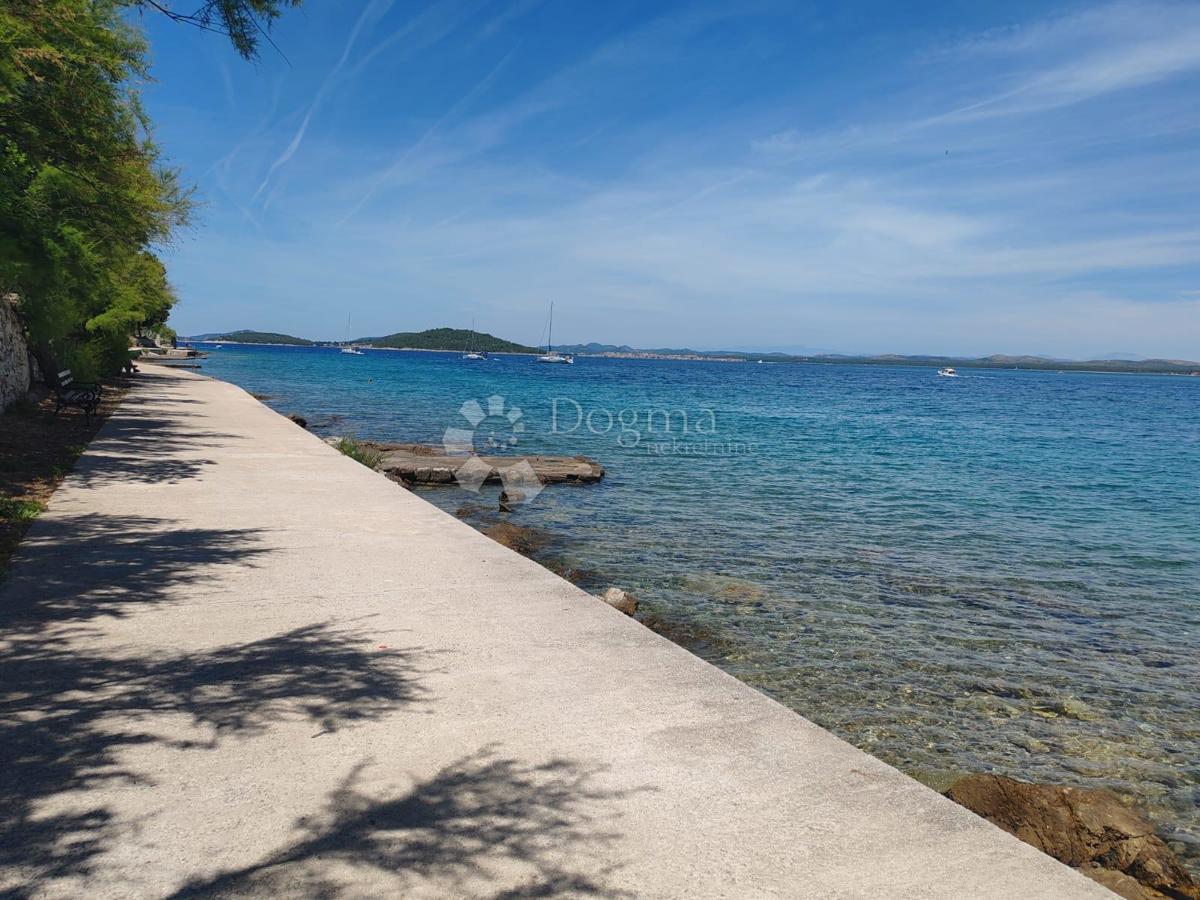 Hiša Zlarin, Šibenik - Okolica, 168m2