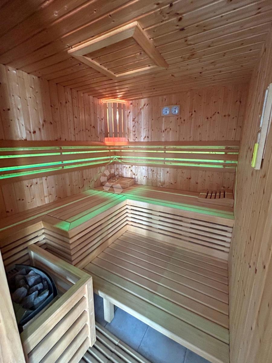 Hiša Dobrinj, 280m2