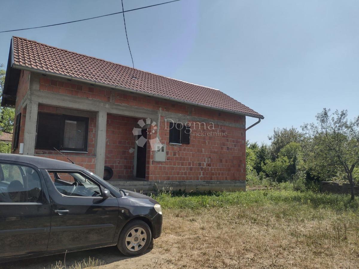Hiša Dugo Selo Lasinjsko, Gvozd, 75m2