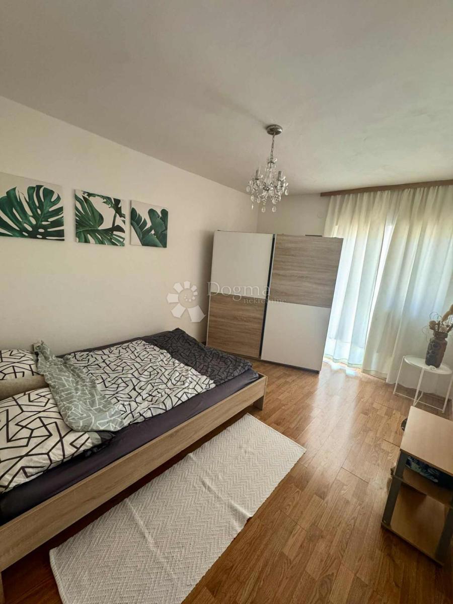 Hiša Vodice, 270m2