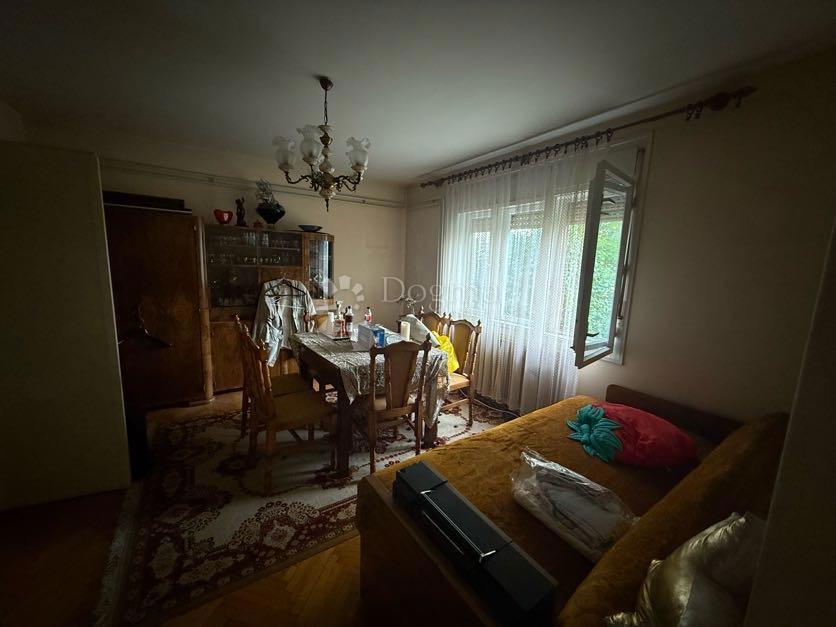 Hiša Centar, Gospić, 280m2