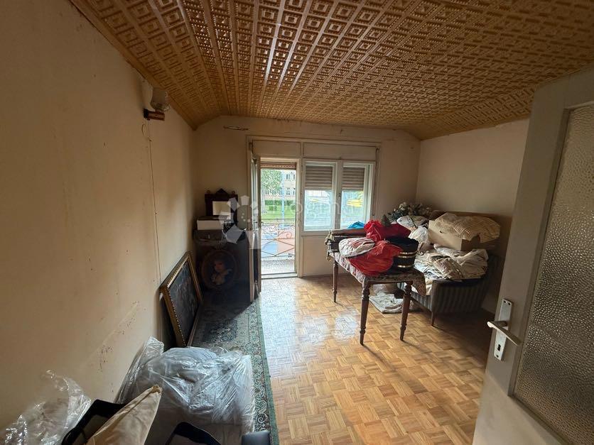 Hiša Centar, Gospić, 280m2