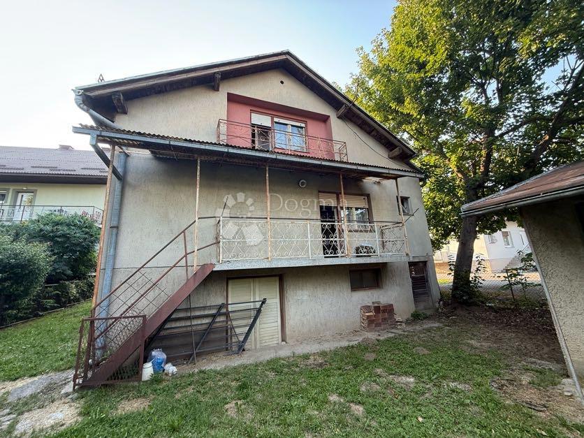 Hiša Centar, Gospić, 280m2