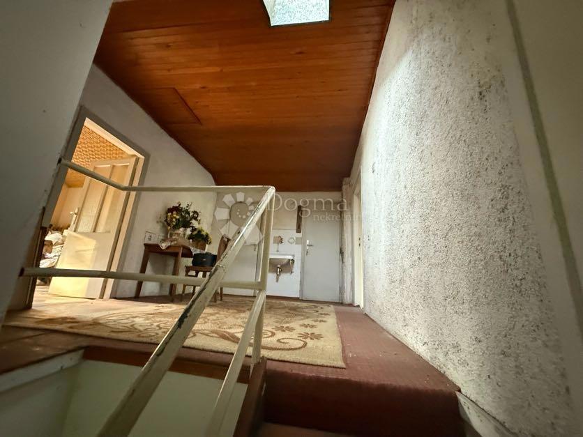 Hiša Centar, Gospić, 280m2