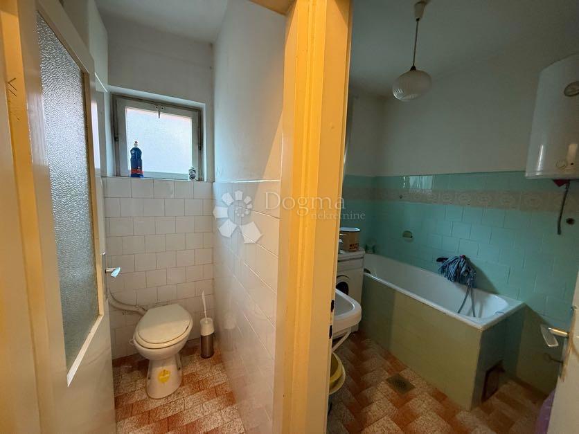Hiša Centar, Gospić, 280m2