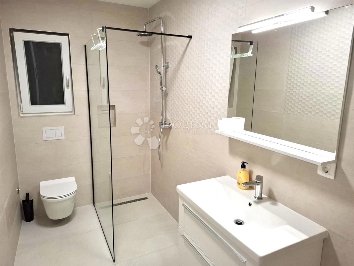Hiša Banj, Pašman, 300m2
