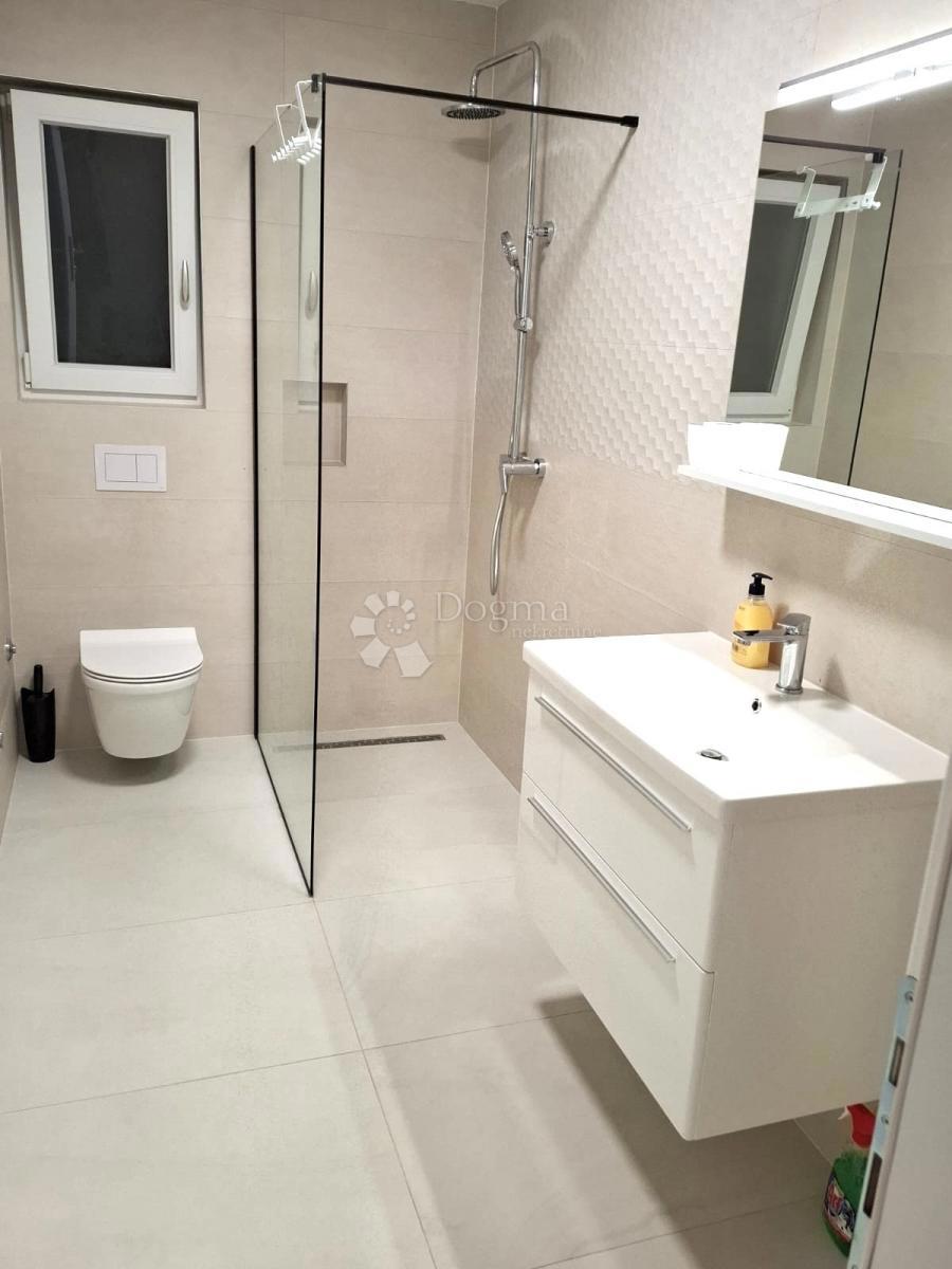 Hiša Banj, Pašman, 300m2