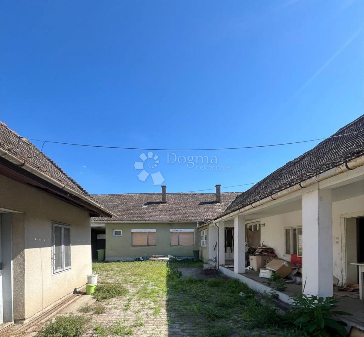 Hiša Beli Manastir, 583,80m2