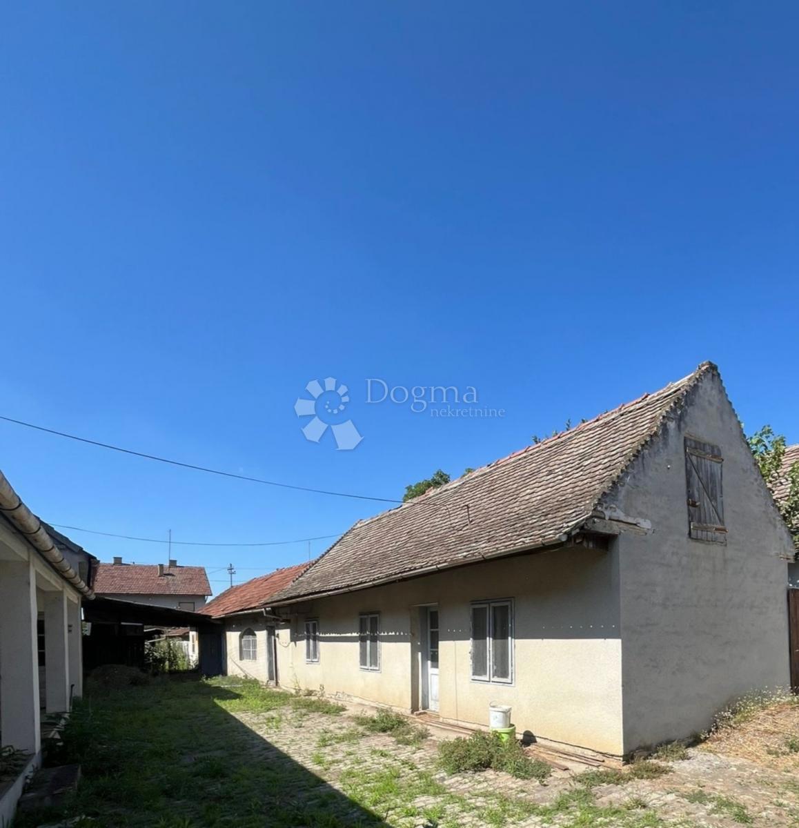 Hiša Beli Manastir, 583,80m2