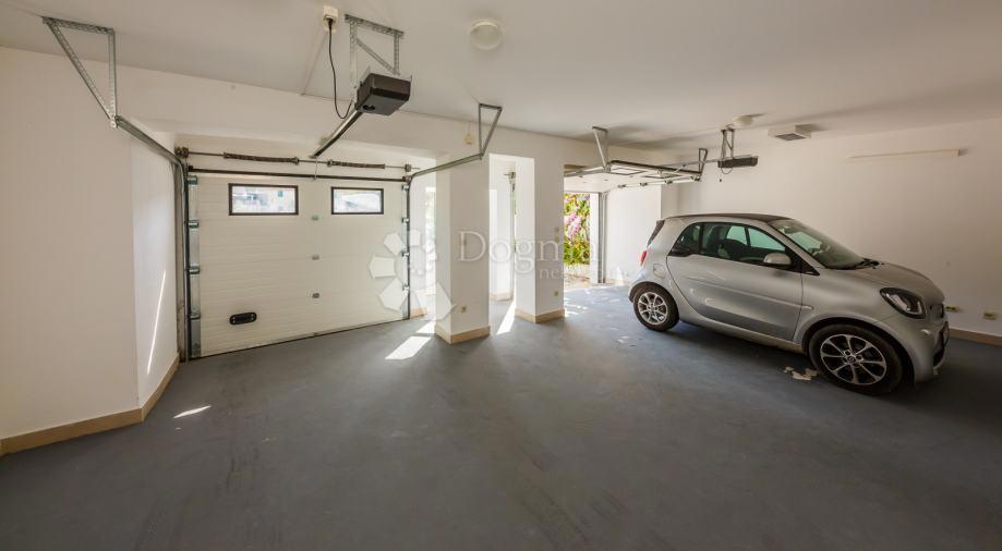 Hiša Bobovišća, Milna, 100m2