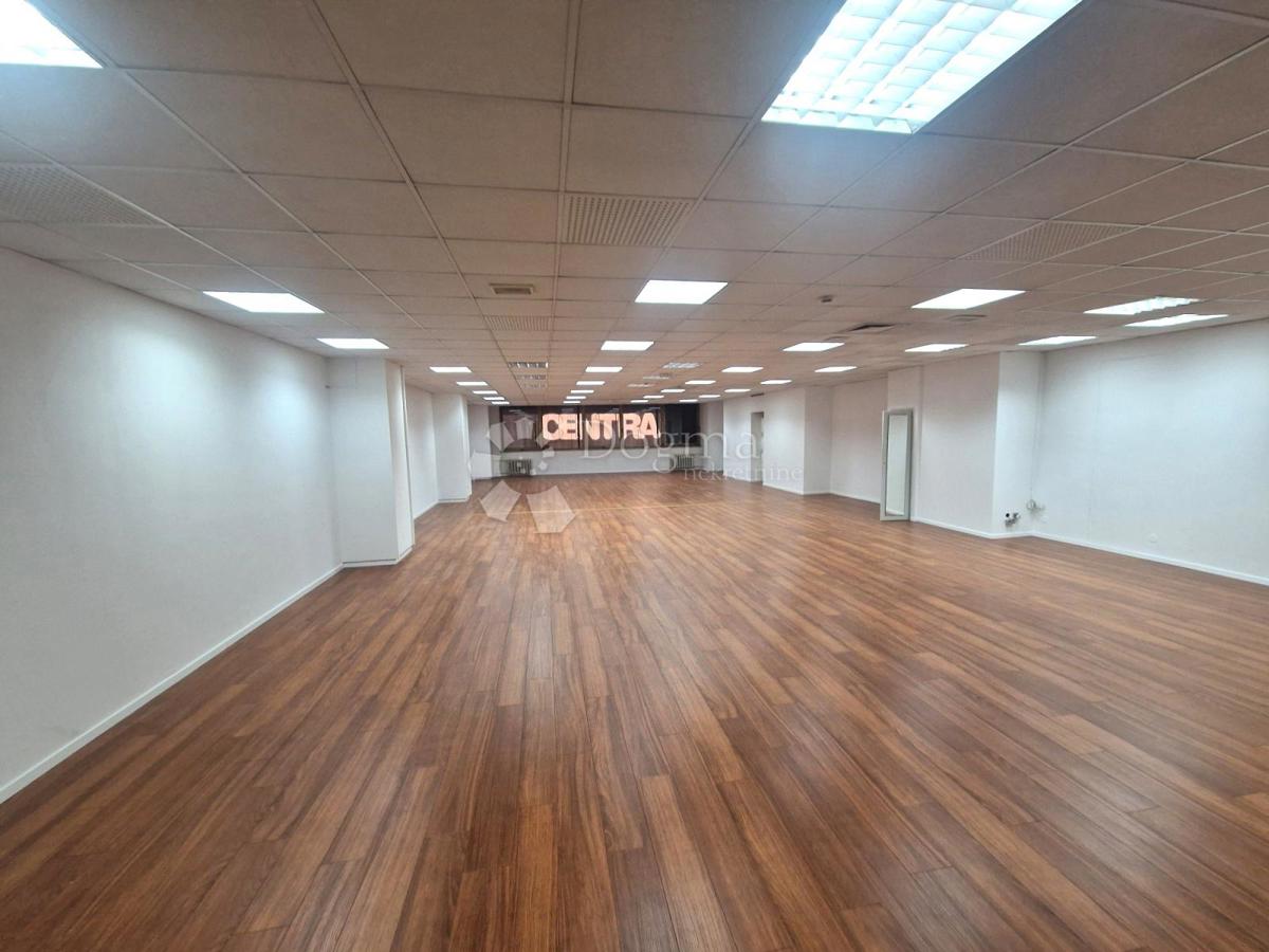 Poslovni prostor Centar, Rijeka, 200m2