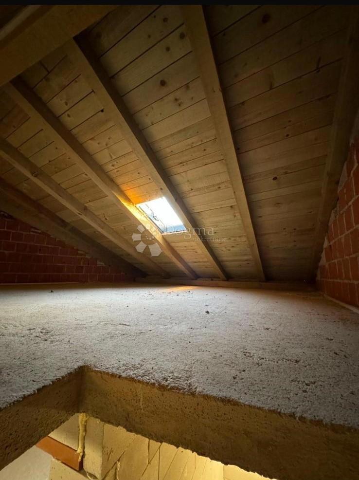 Hiša Stara Baška, Punat, 155.000m2