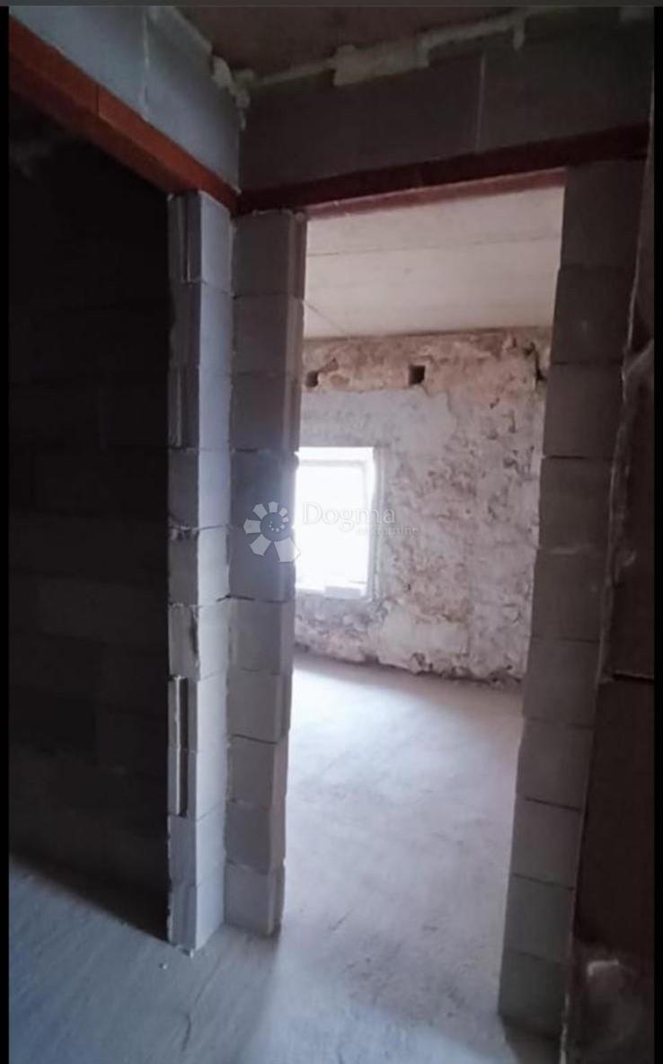 Hiša Stara Baška, Punat, 155.000m2
