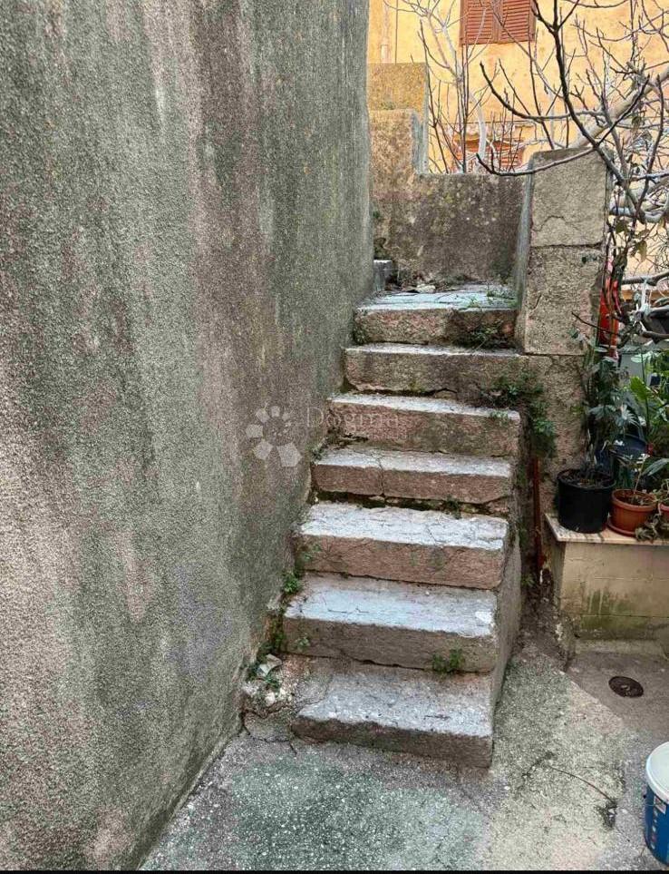 Hiša Stara Baška, Punat, 155.000m2