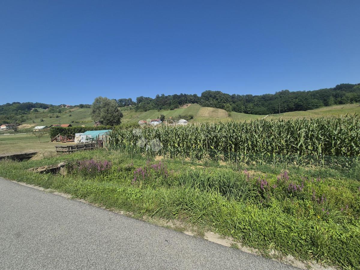 Zazidljivo zemljišče Kozjak Začretski, Sveti Križ Začretje, 1.949m2
