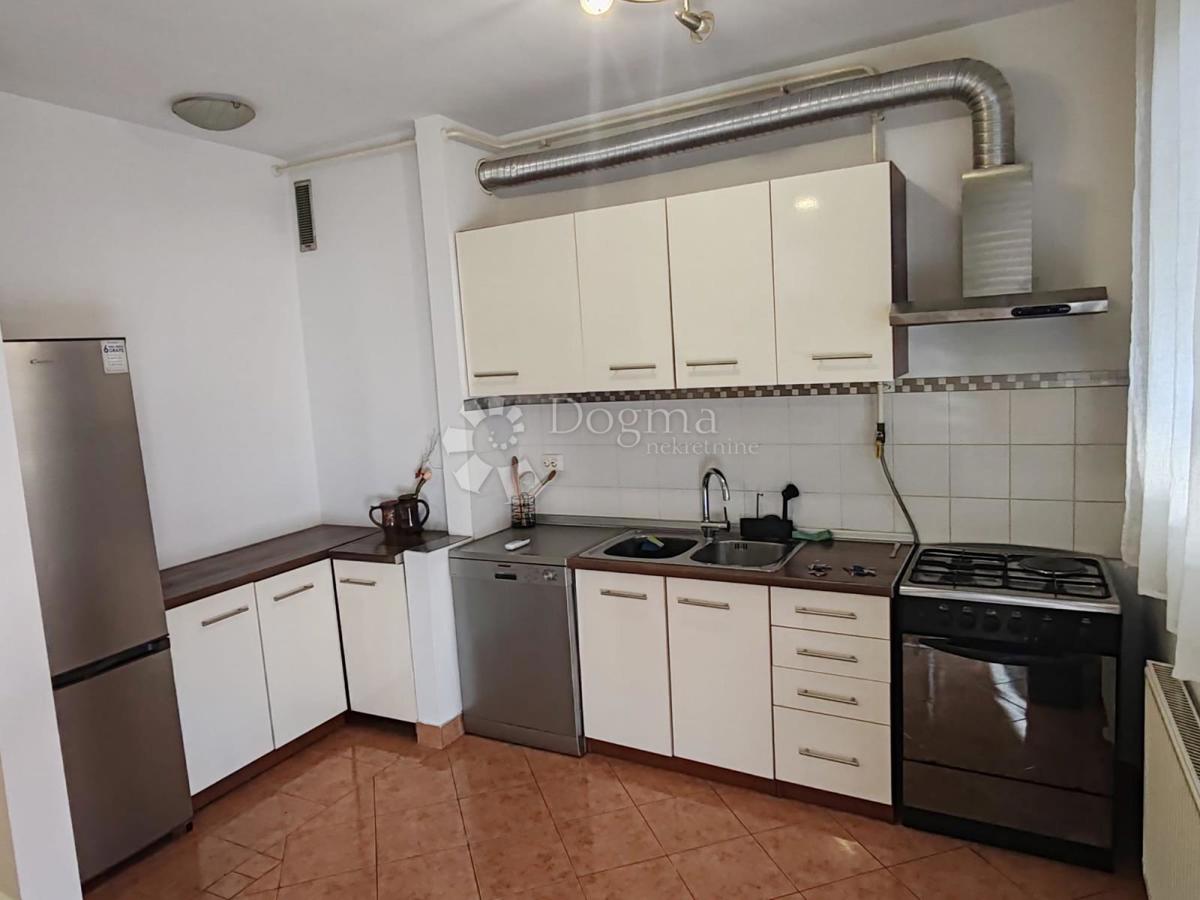 Stanovanje Centar, Varaždin, 76,63m2