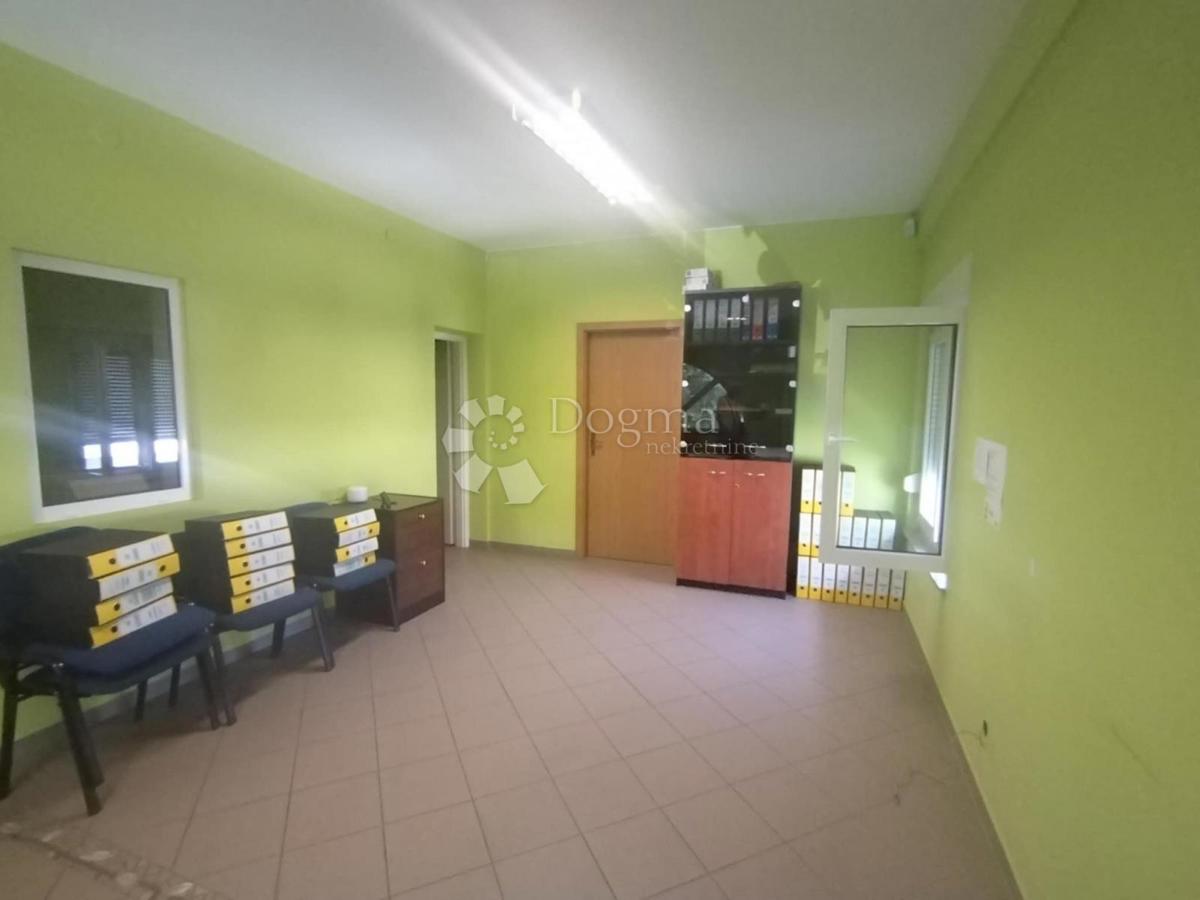 Hiša Centar, Virovitica, 307m2