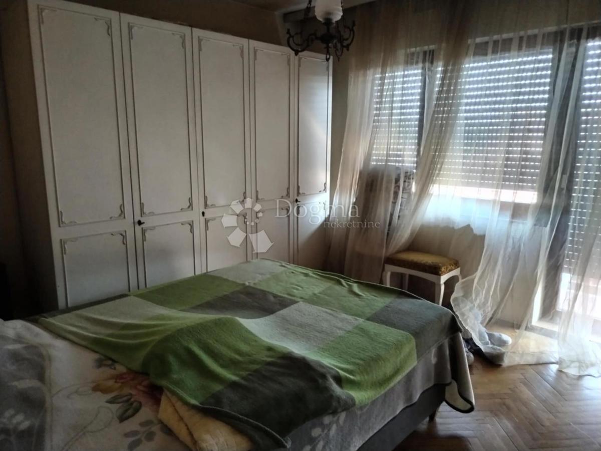 Hiša Centar, Virovitica, 180m2