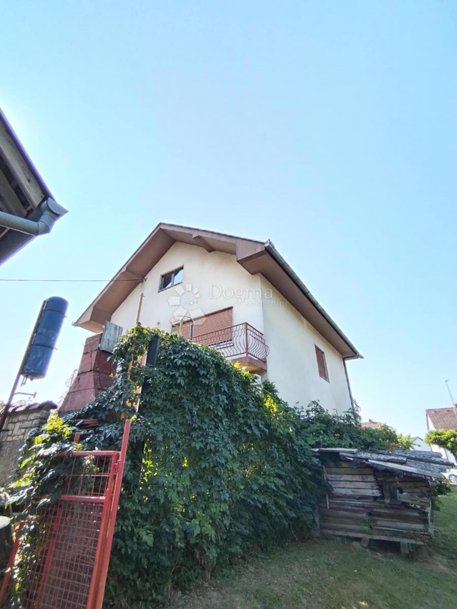 Hiša Centar, Virovitica, 180m2