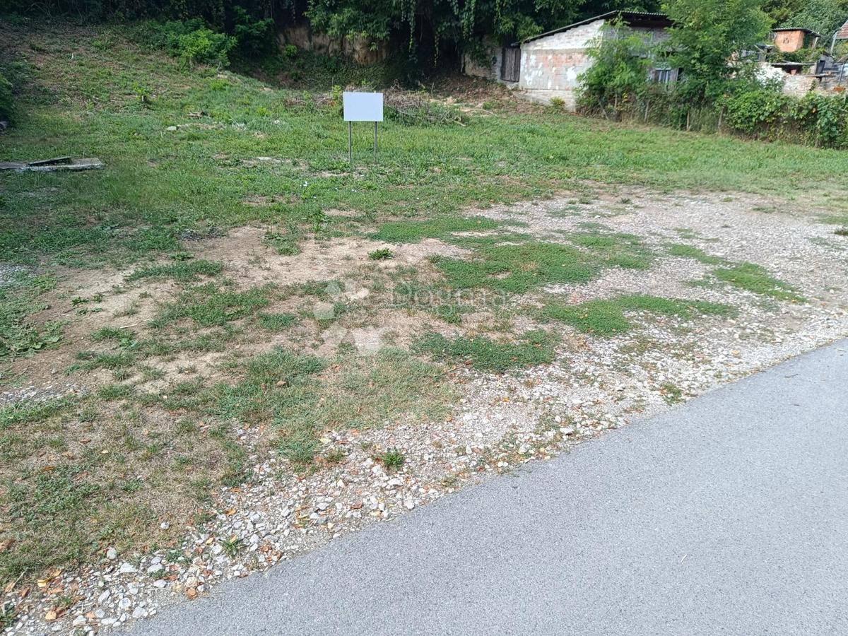 Zazidljivo zemljišče Desna Supoderica, Vukovar, 686m2