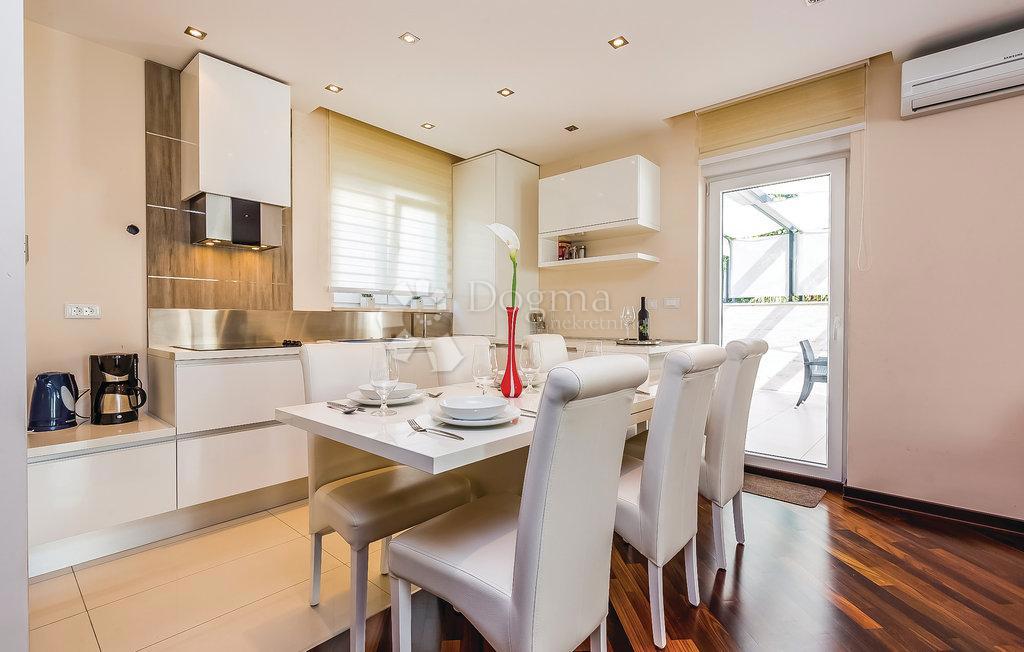 Apartma Crikvenica, 90m2