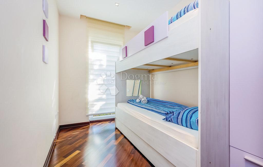 Apartma Crikvenica, 90m2