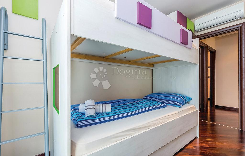 Apartma Crikvenica, 90m2