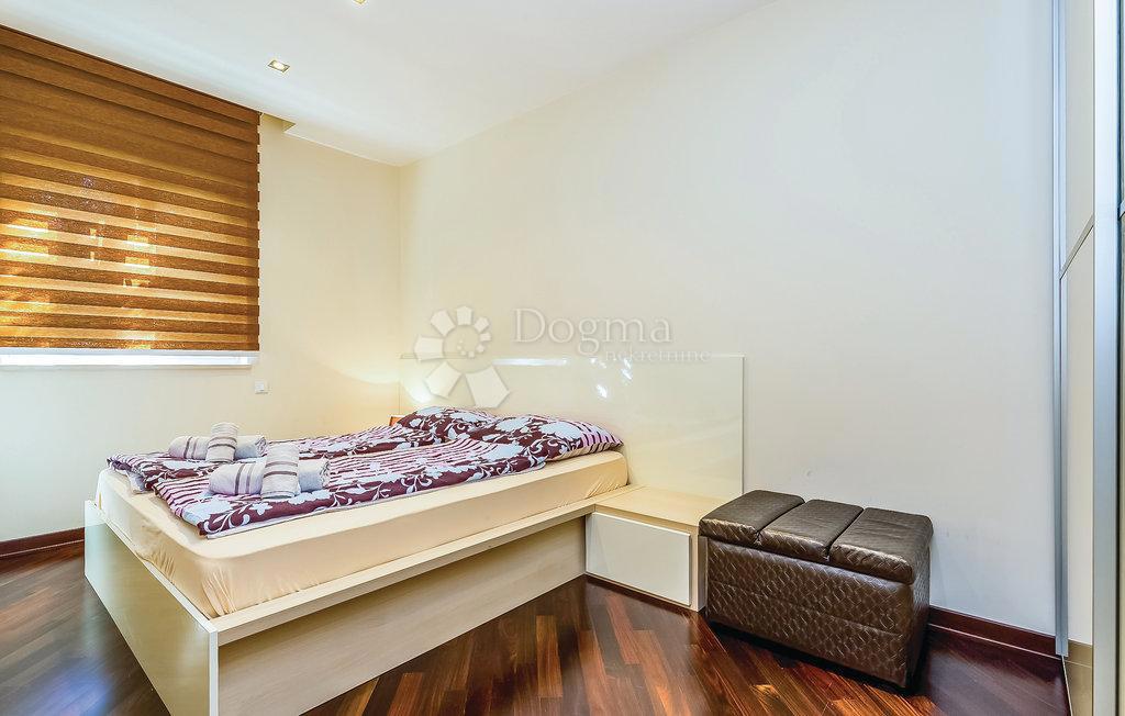 Apartma Crikvenica, 90m2