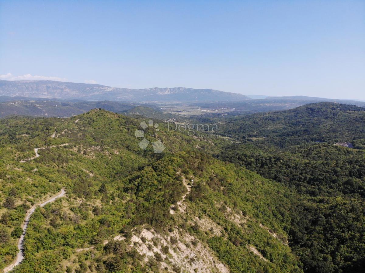 Kmetijsko zemljišče Gračišće, 6.694m2