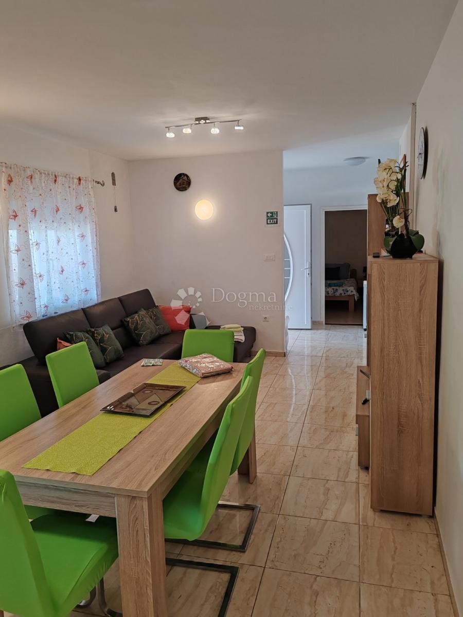 Hiša Tinjan, 332m2