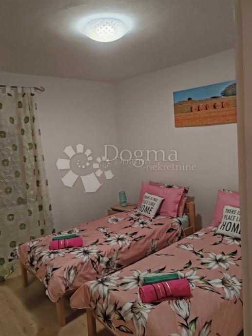 Hiša Tinjan, 332m2