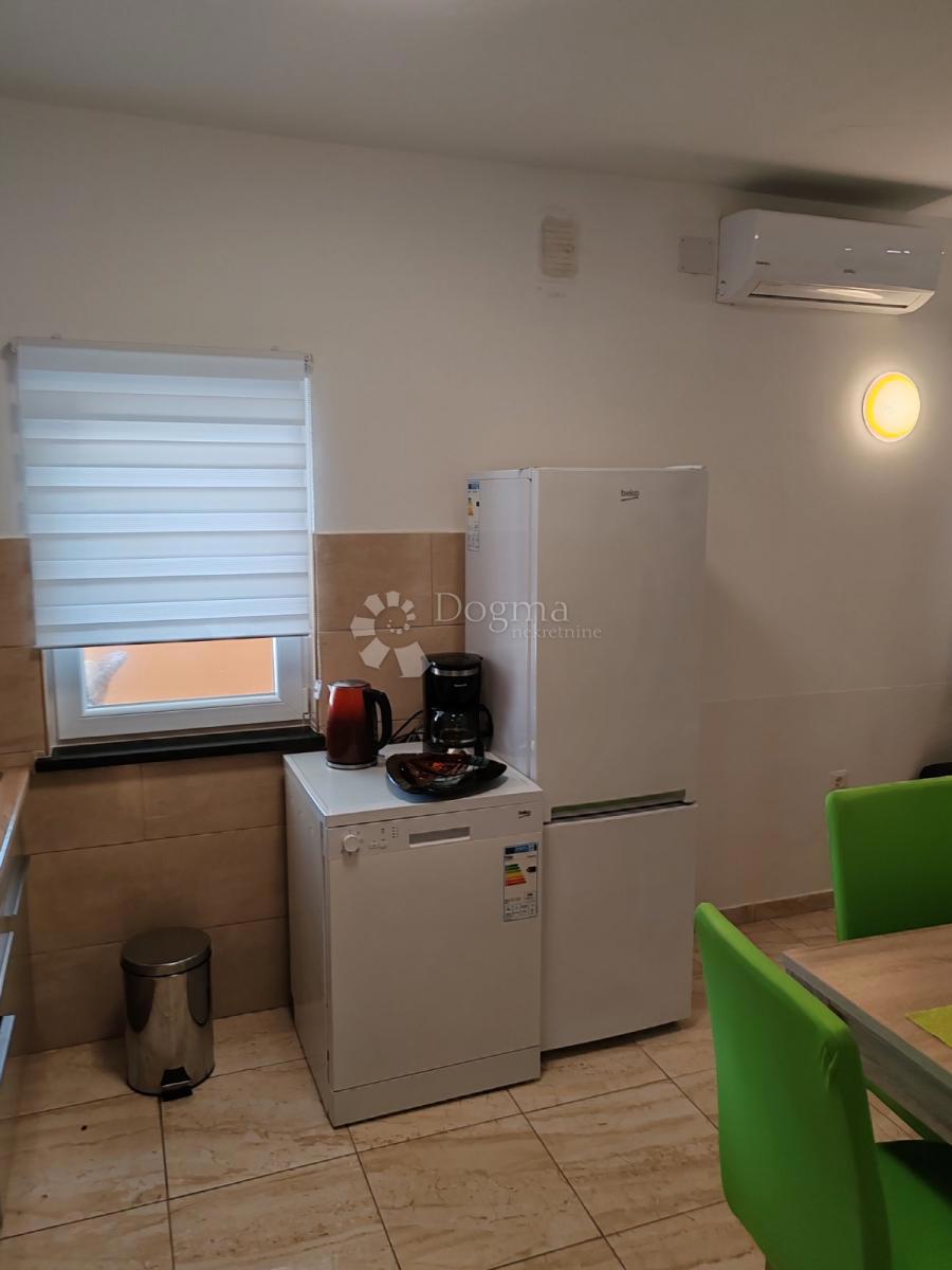 Hiša Tinjan, 332m2